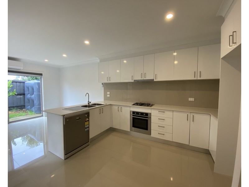 130 Moffat Drive, Lalor VIC 3075