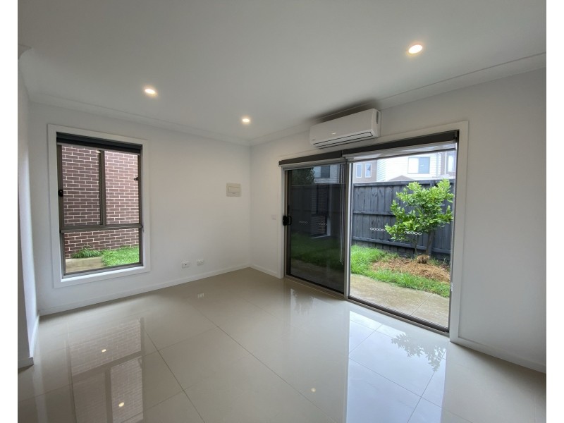 130 Moffat Drive, Lalor VIC 3075