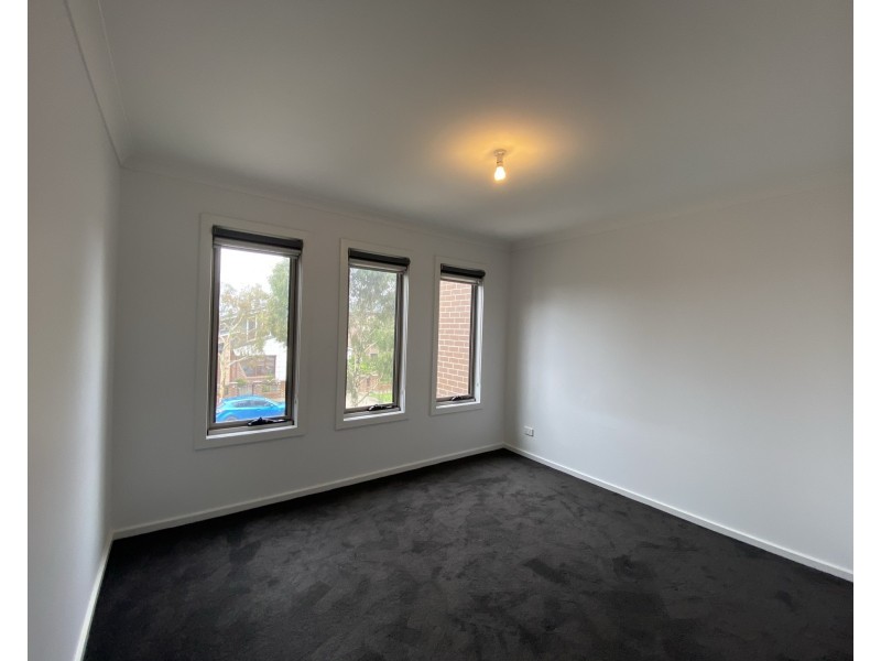 130 Moffat Drive, Lalor VIC 3075