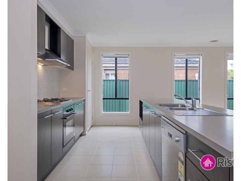 14 Coleridge Way, South Morang VIC 3752