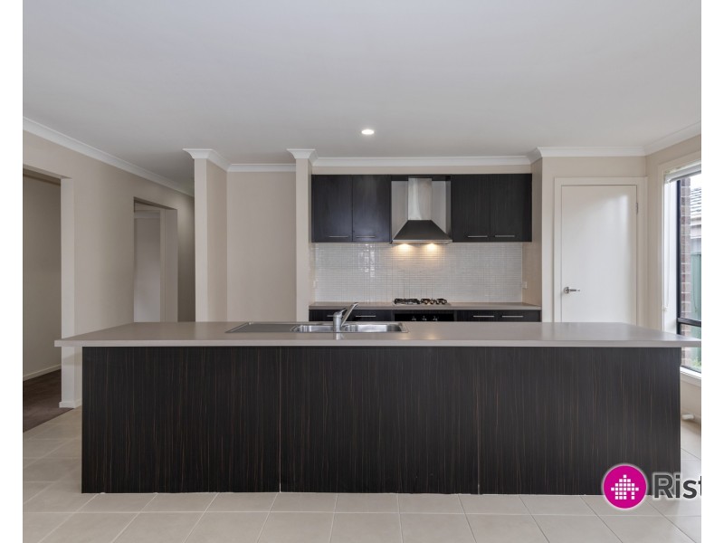 14 Coleridge Way, South Morang VIC 3752
