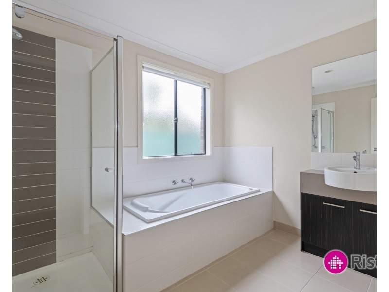 14 Coleridge Way, South Morang VIC 3752