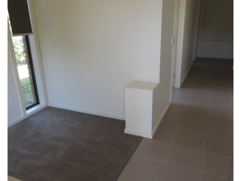 13 Kosta Boda Boulevard, Pakenham VIC 3810