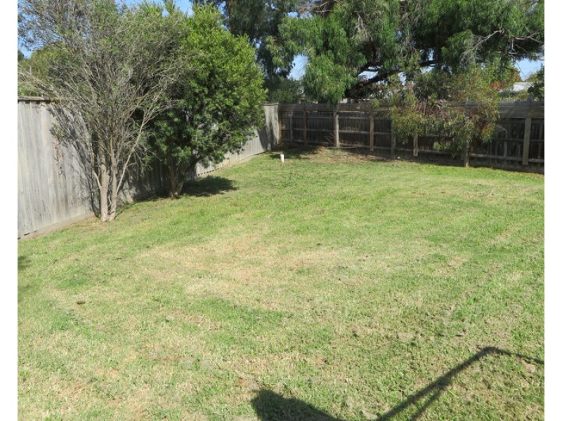 13 Kosta Boda Boulevard, Pakenham VIC 3810