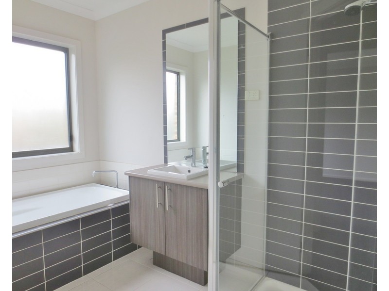 15 Breenview Place, Doreen VIC 3754
