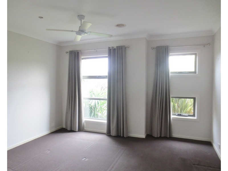 15 Breenview Place, Doreen VIC 3754