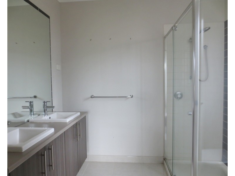 15 Breenview Place, Doreen VIC 3754