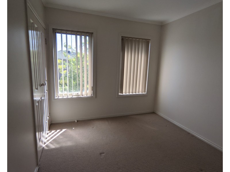 11 Elysee Avenue, South Morang VIC 3752