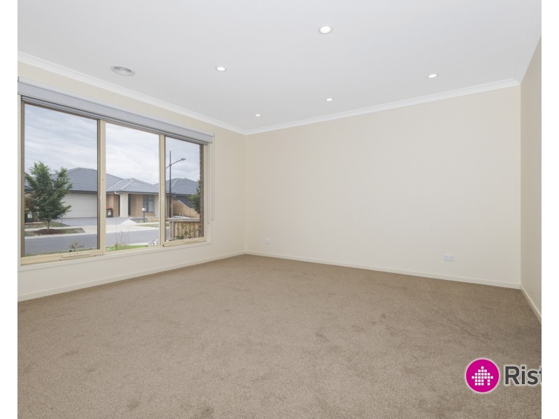 23 Fadaro Drive, Kalkallo VIC 3064