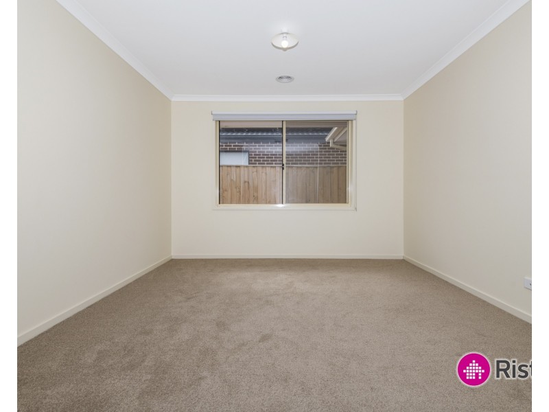 23 Fadaro Drive, Kalkallo VIC 3064