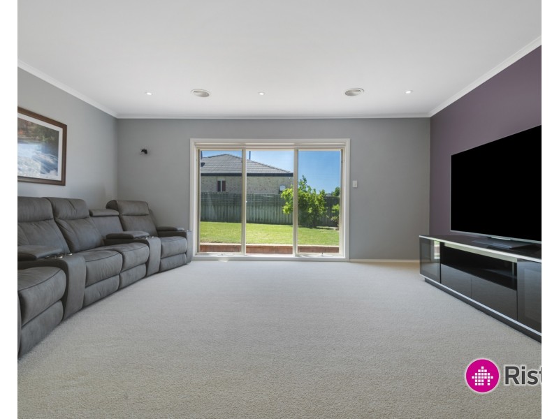 10 Visage Drive, South Morang VIC 3752