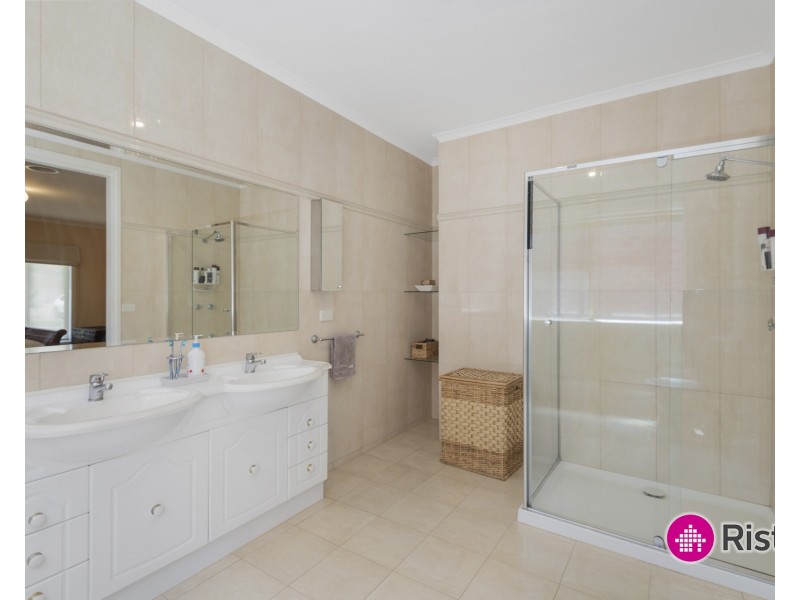 10 Visage Drive, South Morang VIC 3752