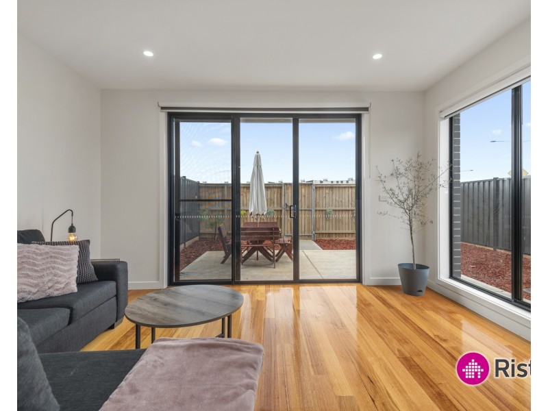 1/90 Saltlake Boulevard, Wollert VIC 3750