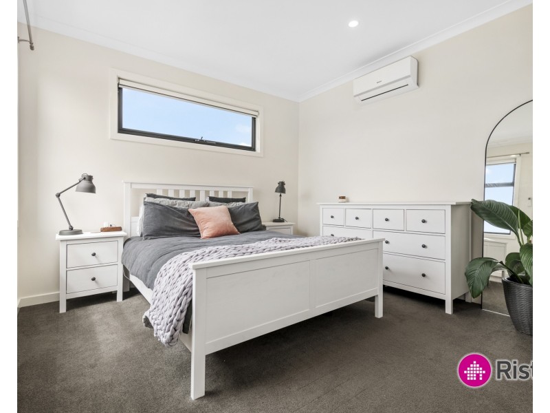 1/90 Saltlake Boulevard, Wollert VIC 3750