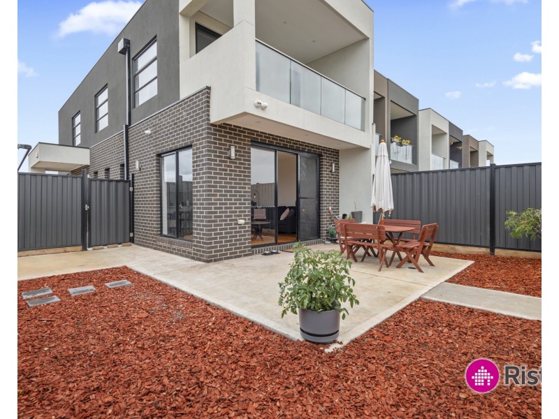 1/90 Saltlake Boulevard, Wollert VIC 3750