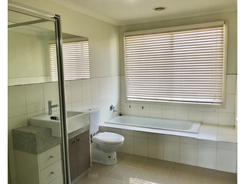 6/5 Cobb Street, South Morang VIC 3752