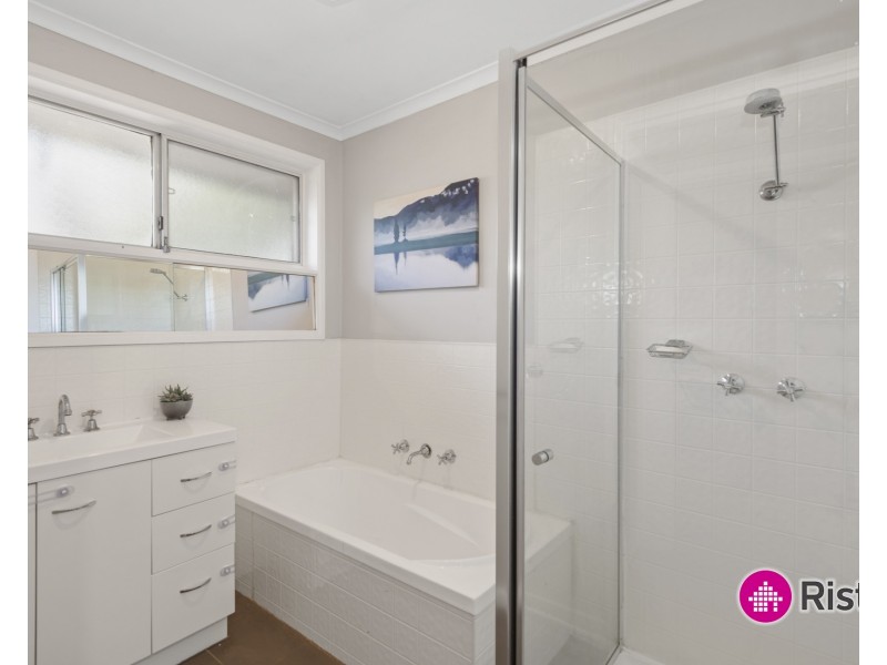 12 Obar Crescent, South Morang VIC 3752