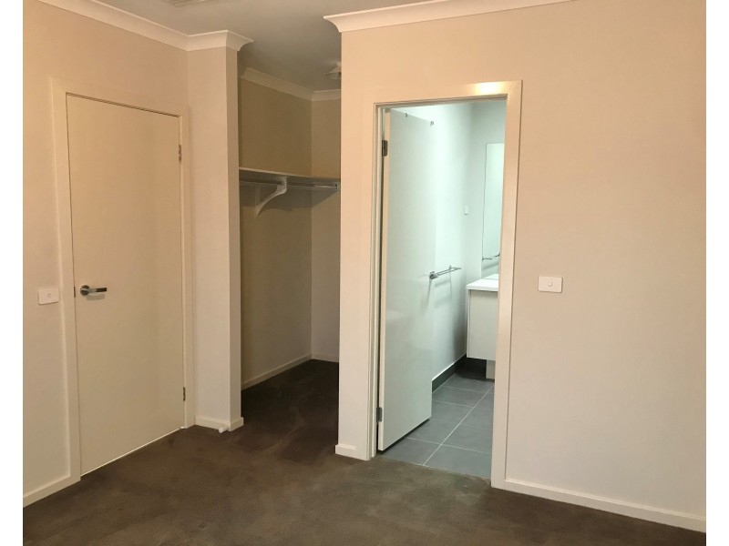 9 Dogwood Way, Mernda VIC 3754