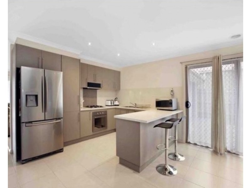 6 Madden Drive, South Morang VIC 3752