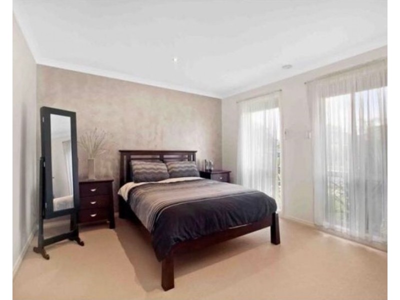 6 Madden Drive, South Morang VIC 3752