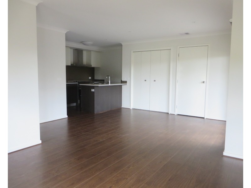 10 Weerona Parkway, Wollert VIC 3750