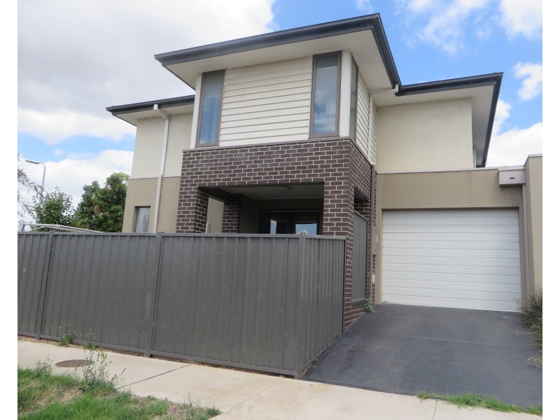 10 Weerona Parkway, Wollert VIC 3750