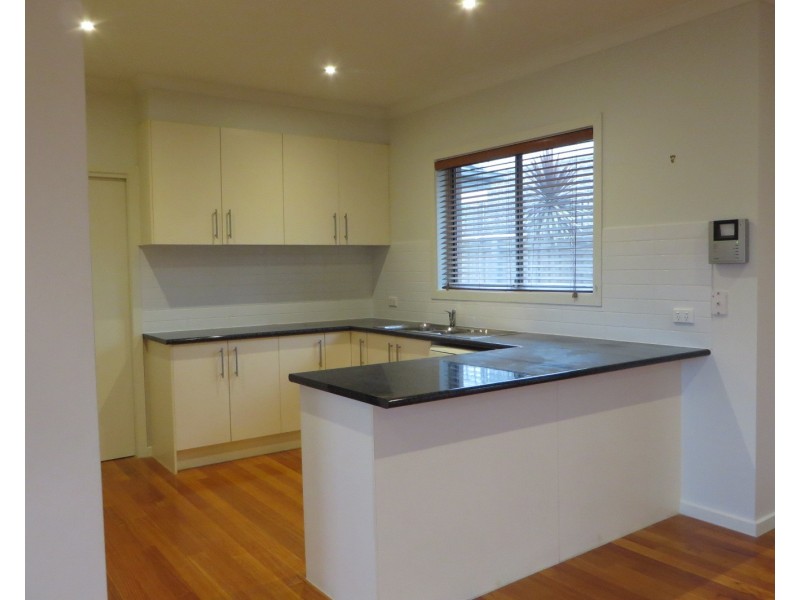 2/84 Maude Avenue, Glenroy VIC 3046