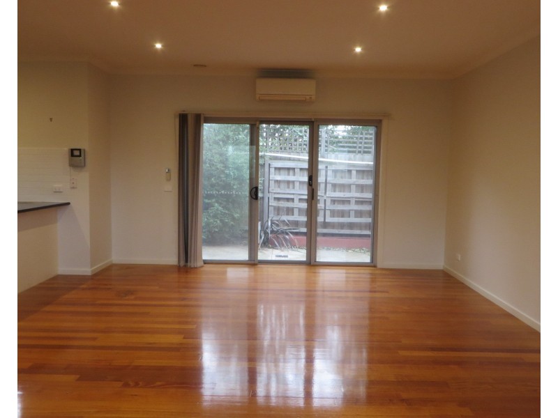 2/84 Maude Avenue, Glenroy VIC 3046