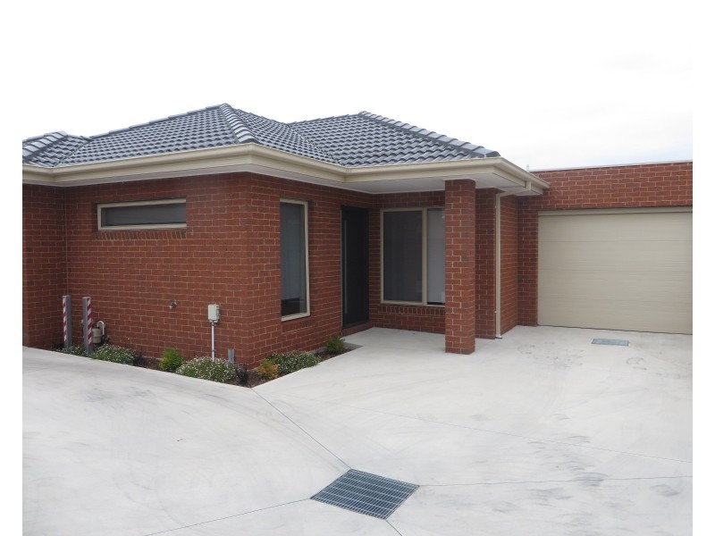 2/113 Centenary Drive, Mill Park VIC 3082