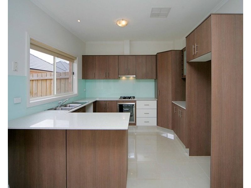 11 Elysee Avenue, South Morang VIC 3752