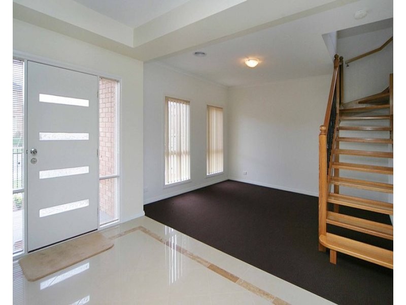 11 Elysee Avenue, South Morang VIC 3752