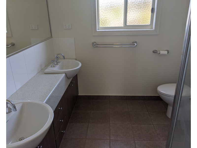 11 Elysee Avenue, South Morang VIC 3752