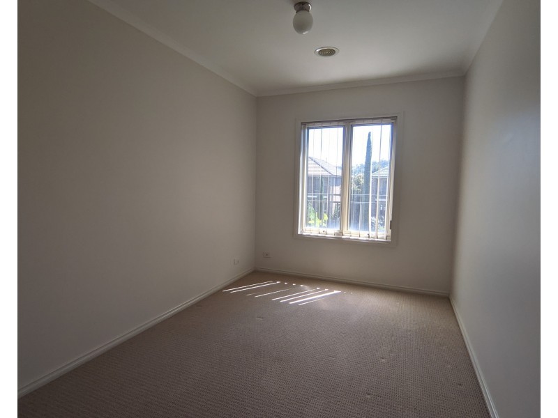 11 Elysee Avenue, South Morang VIC 3752