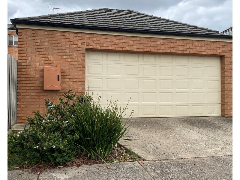 11 Elysee Avenue, South Morang VIC 3752