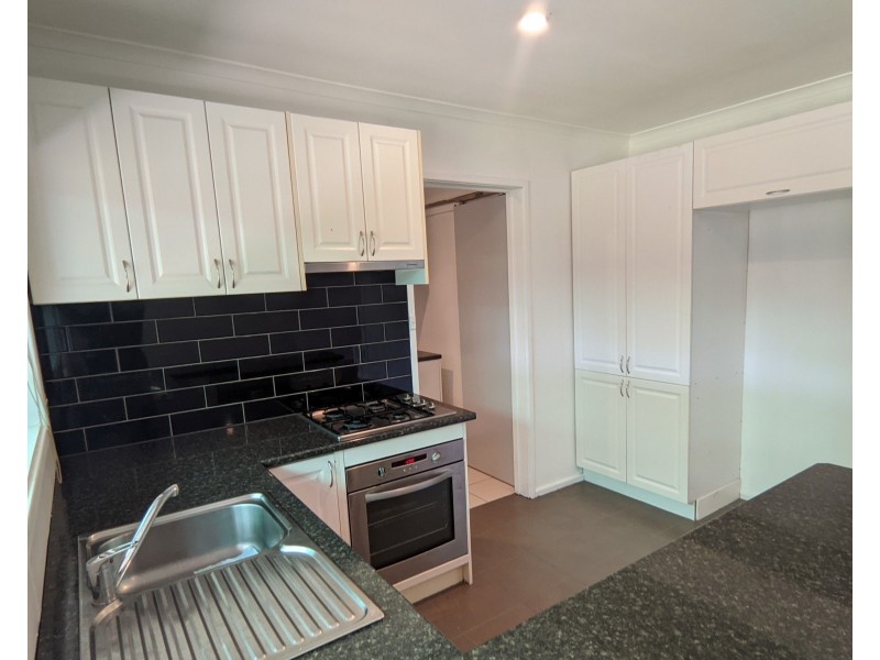 22 Beacon Hills Crescent, Craigieburn VIC 3064