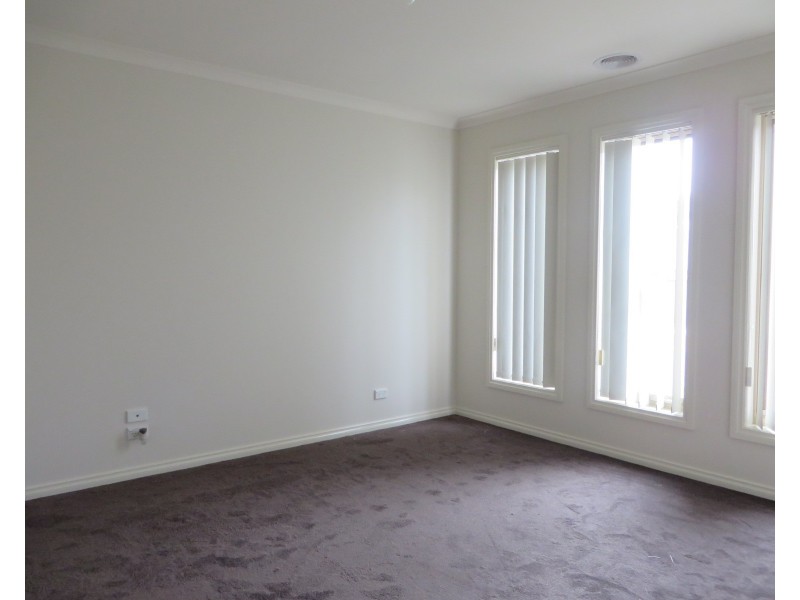 14 Jenolan Way, South Morang VIC 3752