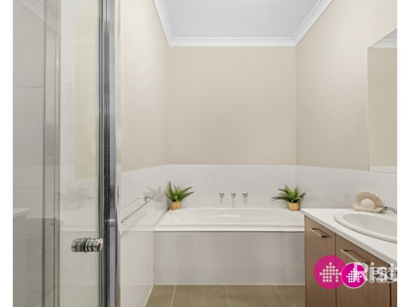6 Pittard Walk, Epping VIC 3076