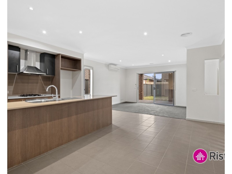 27 Barmah Drive, South Morang VIC 3752