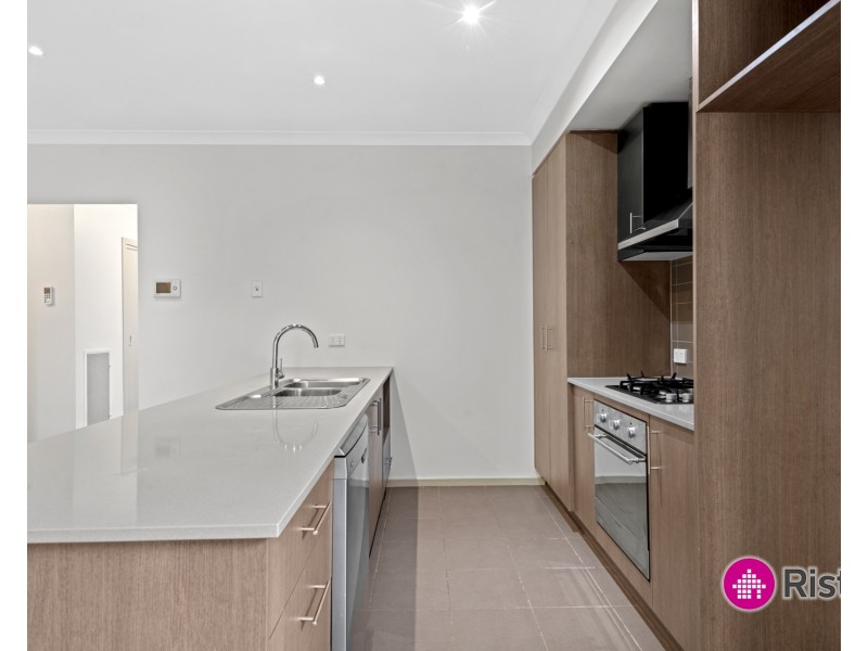 27 Barmah Drive, South Morang VIC 3752