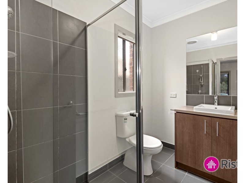 27 Barmah Drive, South Morang VIC 3752