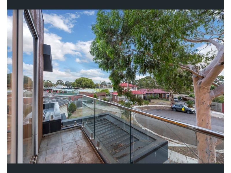 1/2 Keats Court, Bundoora VIC 3083