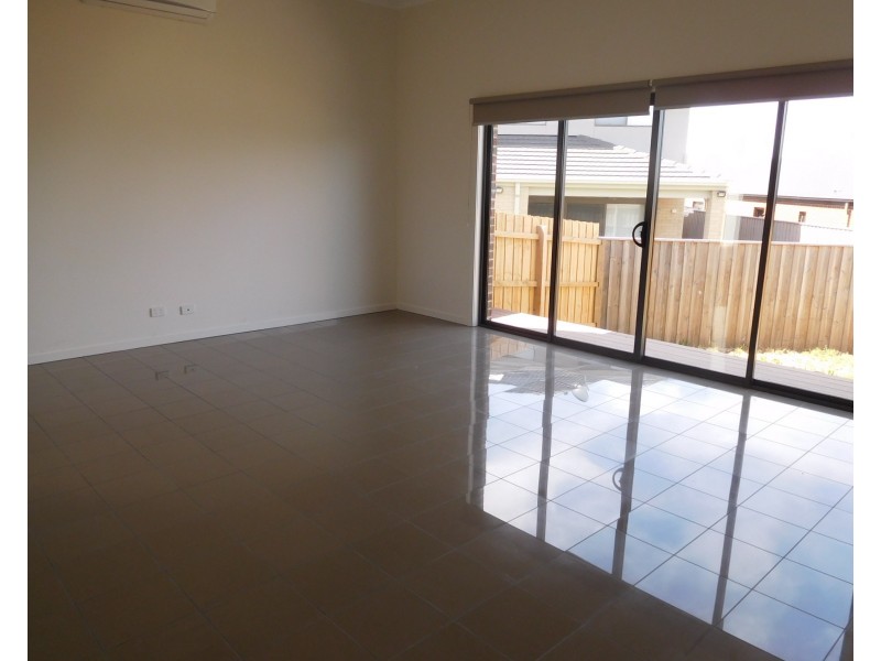 7 Witchazel Drive, South Morang VIC 3752