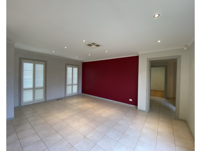 5 Loxton Terrace, Epping VIC 3076