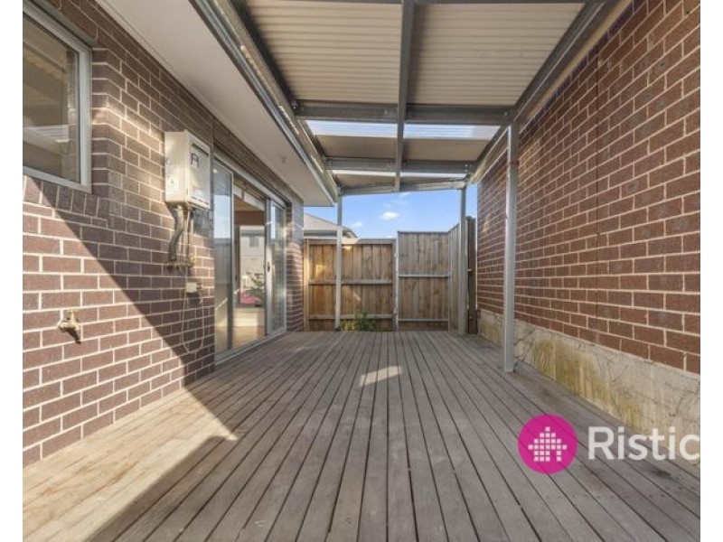 5/13 Blainey Cresent, Epping VIC 3076