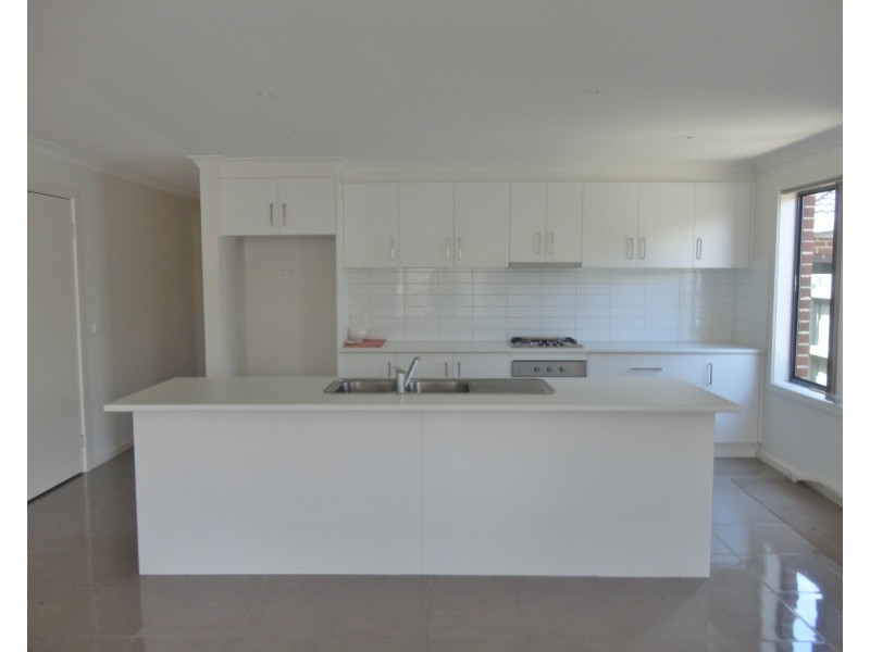 125 Grange Drive, South Morang VIC 3752