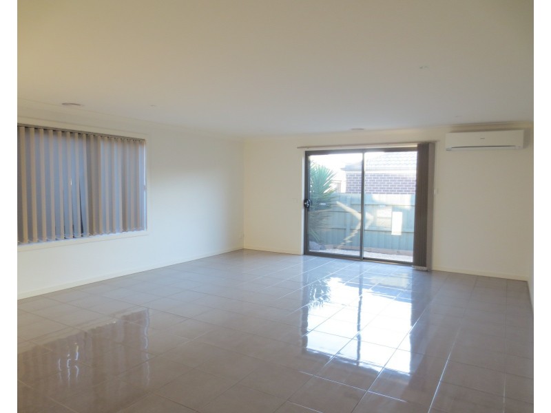 125 Grange Drive, South Morang VIC 3752