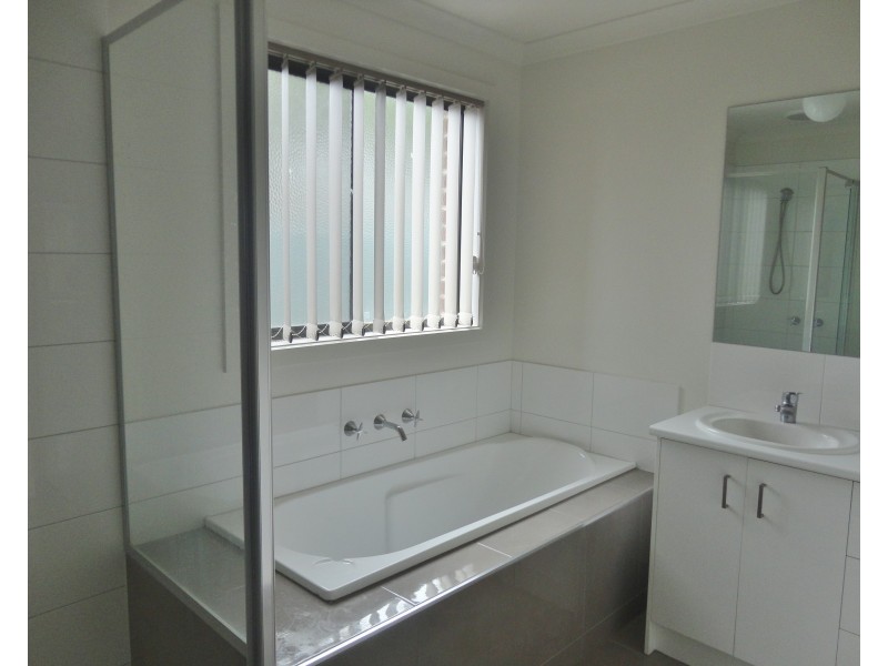 125 Grange Drive, South Morang VIC 3752