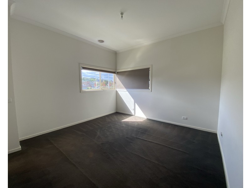 282 The Lakes Boulevard, South Morang VIC 3752