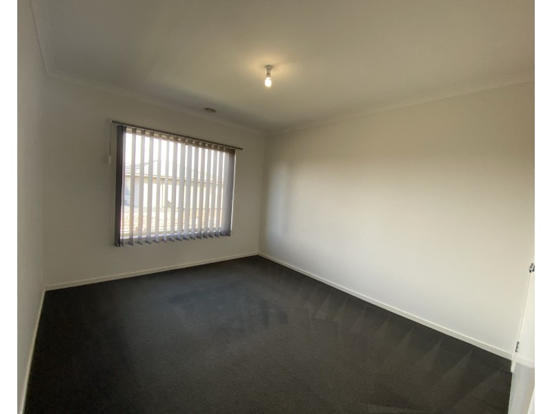 282 The Lakes Boulevard, South Morang VIC 3752