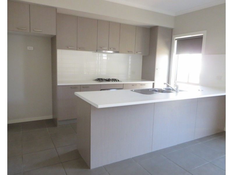 10 Pittard Walk, Epping VIC 3076